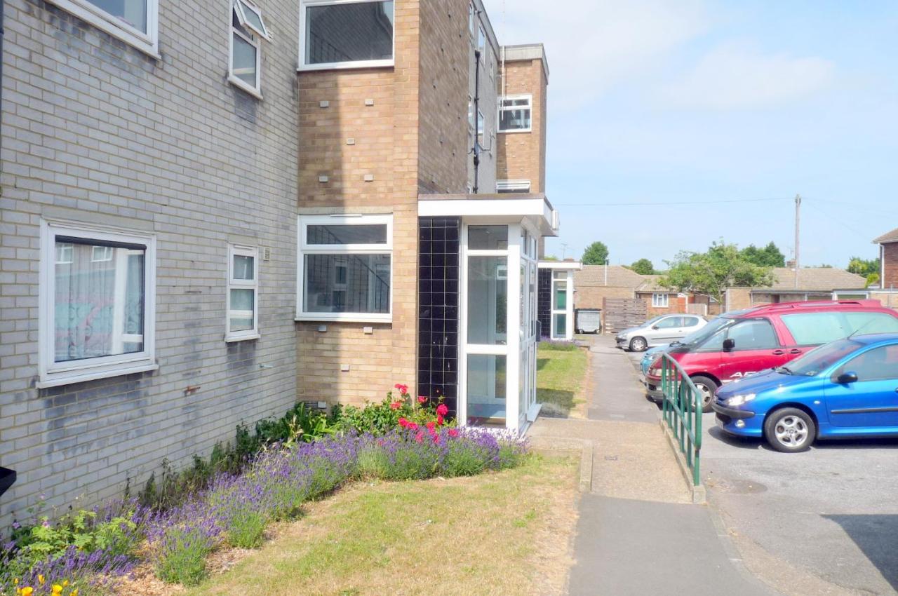 Wentworth Apartment With 2 Bedrooms, Superfast Wi-Fi And Parking Sittingbourne Εξωτερικό φωτογραφία
